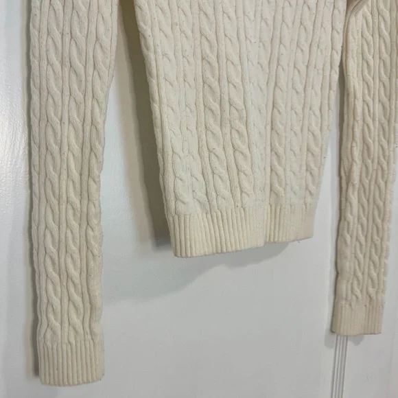 Abercrombie & Fitch cable knit vneck sweater - Picture 12 of 13